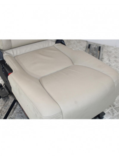 Recambio de asiento trasero medio para land rover discovery iv (l319) 3.0 sdv6 4x4 referencia OEM IAM 4612T