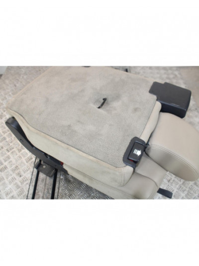 Recambio de asiento trasero medio para land rover discovery iv (l319) 3.0 sdv6 4x4 referencia OEM IAM 4612T