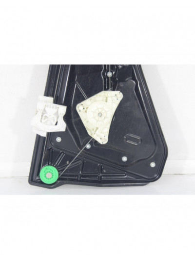Elevalunas trasero derecho LAND ROVER DISCOVERY IV 3.0 SDV6 4x4 2011