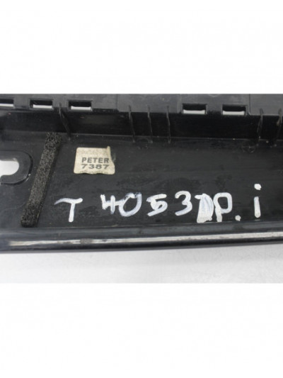 Recambio de moldura puerta trasera izquierda para land rover evoque hse referencia OEM IAM BJ32255A81AD