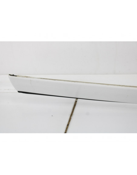 Recambio de faldon lateral derecho para land rover evoque hse referencia OEM IAM BJ32517C78AG