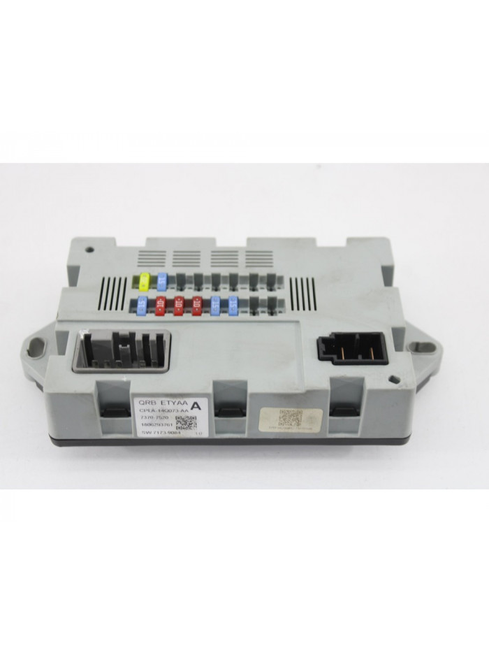 Caja reles / fusibles LAND ROVER EVOQUE HSE 2018
