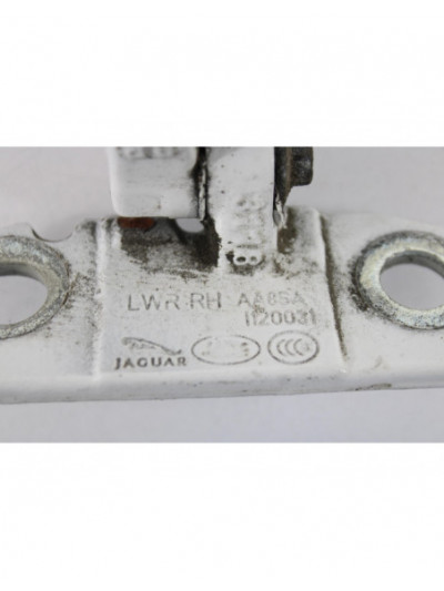 Recambio de bisagra puerta para land rover evoque hse referencia OEM IAM BJ32228A