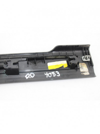 Recambio de moldura para land rover evoque hse referencia OEM IAM BJ3213200A