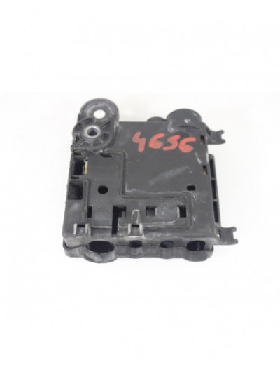 Borne positivo bateria AUDI A4 B8 Avant 2.0 TDI 2010