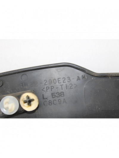 Recambio de aletin trasero izquierdo para land rover evoque hse referencia OEM IAM BJ32290E23AH