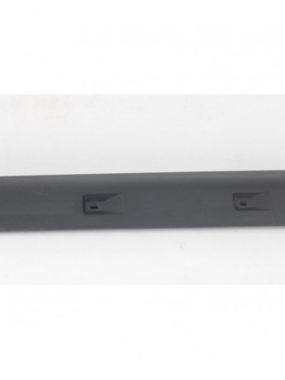 Faldón lateral izquierdo LAND ROVER DISCOVERY IV 3.0 SDV6 4x4 2011