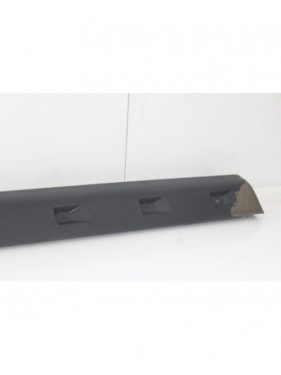 Faldón lateral izquierdo LAND ROVER DISCOVERY IV 3.0 SDV6 4x4 2011