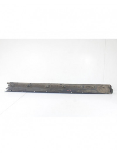 Faldón lateral izquierdo LAND ROVER DISCOVERY IV 3.0 SDV6 4x4 2011