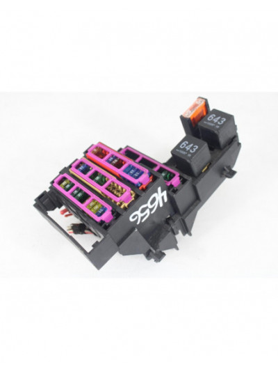 Recambio de caja reles / fusibles para audi a4 b8 avant (8k5) 2.0 tdi referencia OEM IAM 8A0937530