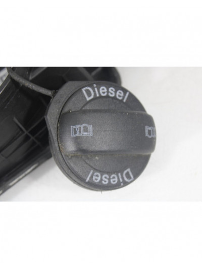 Tapa exterior combustible AUDI A4 B8 Avant 2.0 TDI 2010