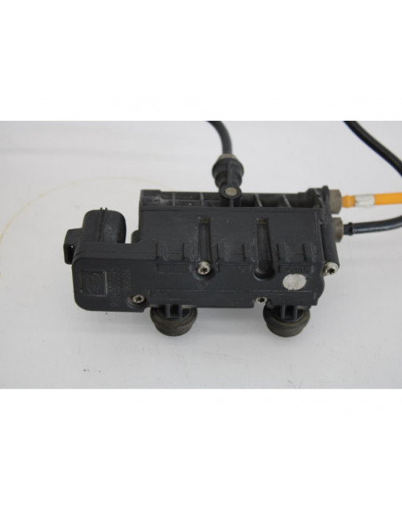 Recambio de valvula suspension neumatica para land rover range rover sport v6 td hse referencia OEM IAM RVH000095