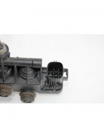Recambio de valvula suspension neumatica para land rover range rover sport v6 td hse referencia OEM IAM RVH000095