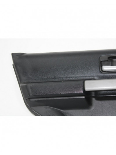 Guarnecido puerta trasera izquierda LAND ROVER DISCOVERY V6 TD SE 2008