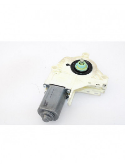 Recambio de motor elevalunas trasero derecho para land rover discovery (...) v6 td se referencia OEM IAM 06303410