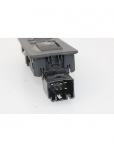 Recambio de mando elevalunas trasero derecho para land rover discovery (...) v6 td se referencia OEM IAM YUD501080