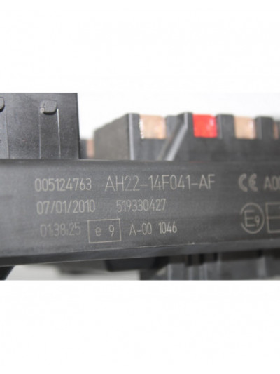 Recambio de caja reles / fusibles para land rover range rover sport v6 td s referencia OEM IAM AH2214F041AF