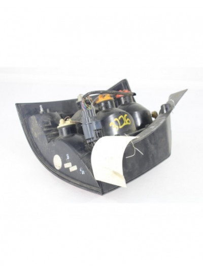 Recambio de piloto trasero derecho para land rover freelander (lr2) td4 hse referencia OEM IAM 6H5213404A