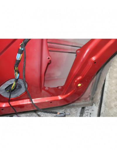 Puerta trasera derecha LAND ROVER DISCOVERY V6 TD SE 2008