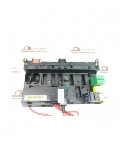 Recambio de caja reles / fusibles para land rover range rover sport 3.0 td v6 cat referencia OEM IAM YQE500240