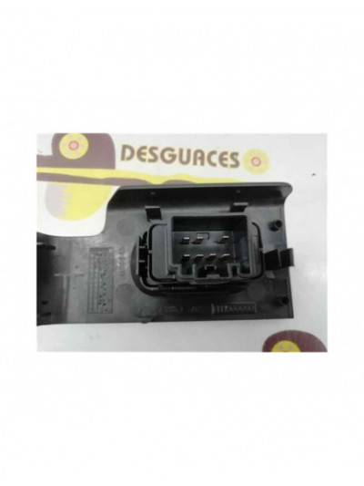 Mando elevalunas trasero derecho LAND ROVER FREELANDER 2.0 Td4 CAT 2000