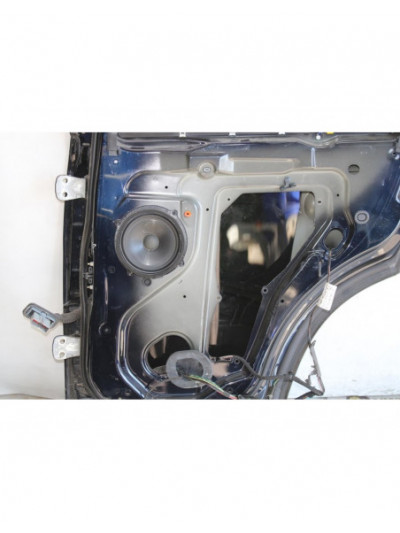 Puerta trasera derecha LAND ROVER RANGE ROVER SPORT V6 TD HSE 2005