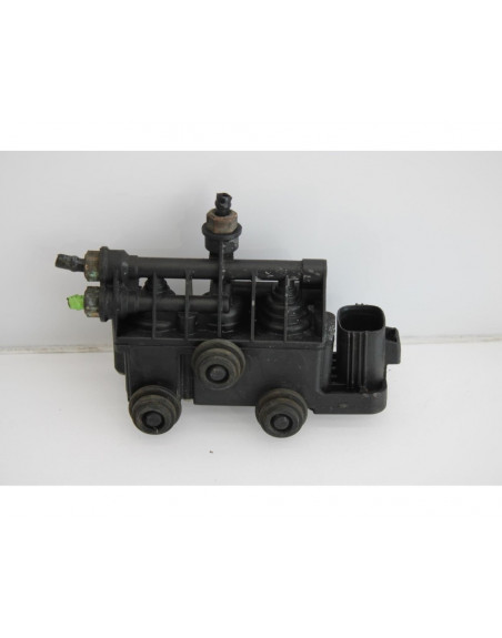 Recambio de valvula suspension neumatica para land rover range rover sport v6 td hse referencia OEM IAM RVH000055