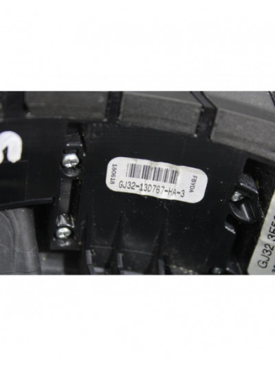 Recambio de volante para land rover evoque hse referencia OEM IAM GJ323F563BB