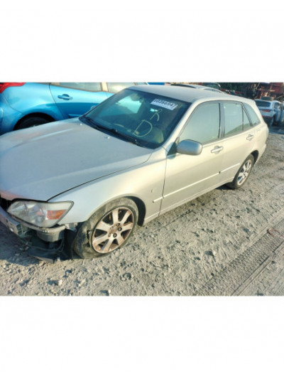 lexus is i (_e1_) del año 2003