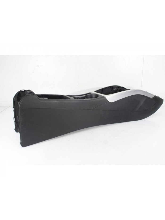 Consola central AUDI A4 B8 Avant 2.0 TDI 2010