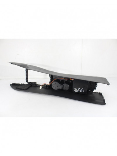 Consola central AUDI A4 B8 Avant 2.0 TDI 2010