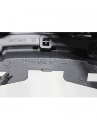 Consola central AUDI A4 B8 Avant 2.0 TDI 2010