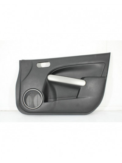 Recambio de guarnecido puerta delantera derecha para mazda 2 (dy) 1.4 cd referencia OEM IAM D651684C1