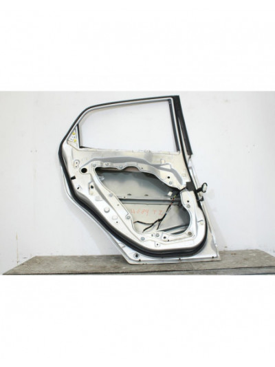 Puerta trasera izquierda MAZDA 2 1.4 CD 2008