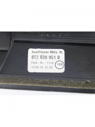 Rejilla aireadora AUDI A4 B8 Avant 2.0 TDI 2010