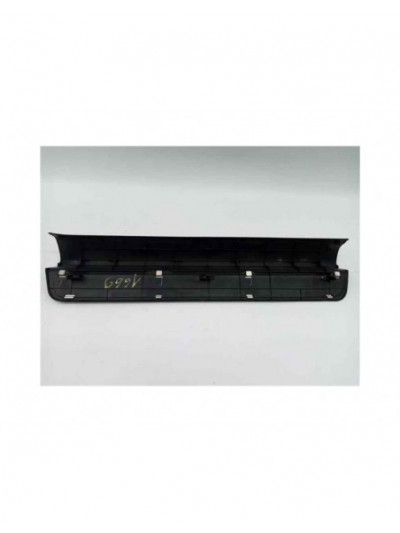 Recambio de rodapie marco de puerta para mazda 3 lim. (bl) 1.6 cd diesel cat referencia OEM IAM