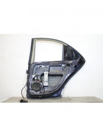 Puerta trasera derecha MERCEDES-BENZ CLASE C C 220 CDI 2001