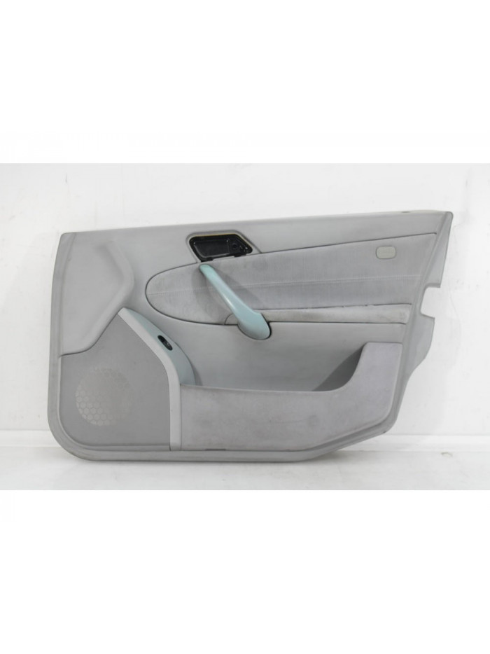 Guarnecido puerta delantera derecha MERCEDES-BENZ CLASE C C 220 CDI 2001