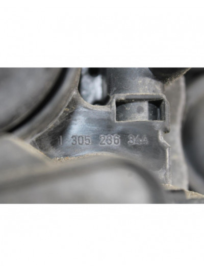 Faro izquierdo AUDI A4 B8 Avant 2.0 TDI 2010