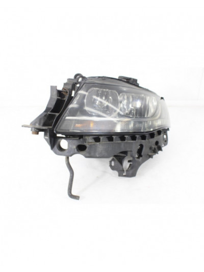 Faro izquierdo AUDI A4 B8 Avant 2.0 TDI 2010