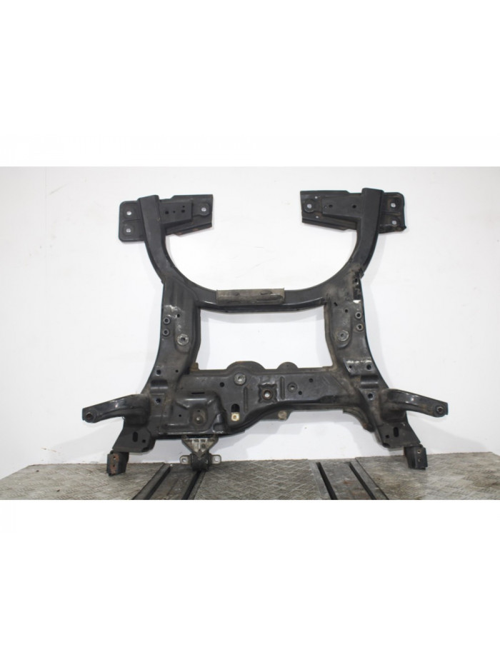 Recambio de puente delantero para mercedes-benz cla coupé (c117) cla 180 (117.342) referencia OEM IAM A2466201200A