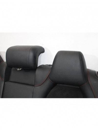 Asientos traseros MERCEDES-BENZ CLA Coupé CLA 180 2015