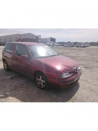 alfa romeo 145 (930_) del año 2001