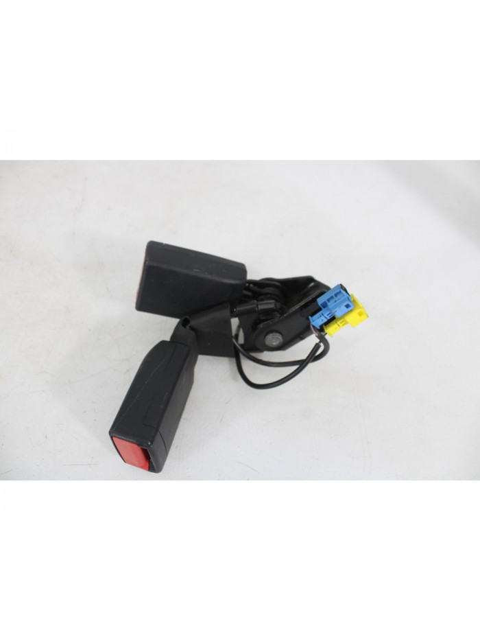 Recambio de anclaje cinturon trasero derecho para mercedes-benz cla coupé (c117) cla 180 (117.342) referencia OEM IAM A176860046