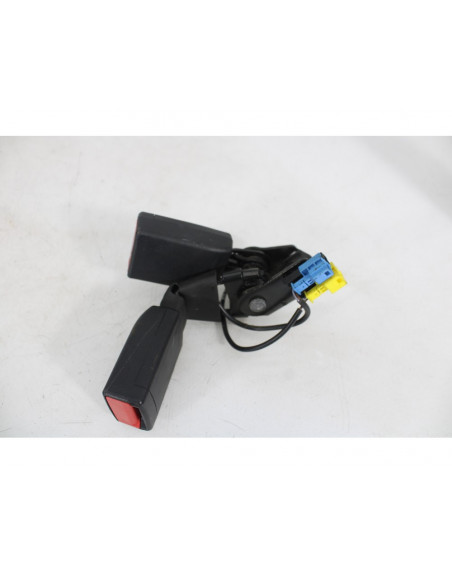 Recambio de anclaje cinturon trasero derecho para mercedes-benz cla coupé (c117) cla 180 (117.342) referencia OEM IAM A176860046