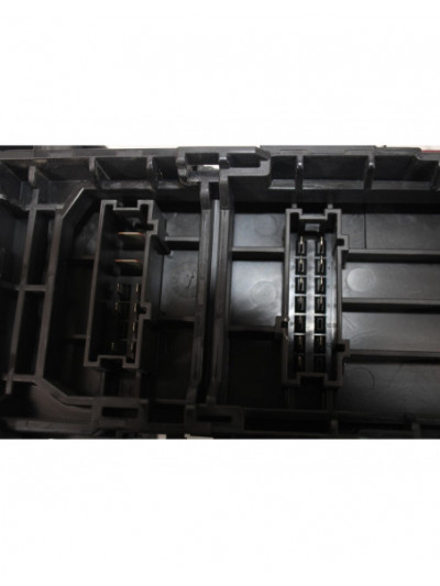 Recambio de caja reles / fusibles para mercedes-benz cla coupé (c117) cla 180 (117.342) referencia OEM IAM A2465400340