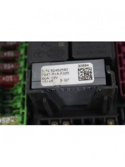 Recambio de caja reles / fusibles para mercedes-benz cla coupé (c117) cla 180 (117.342) referencia OEM IAM A2465400340