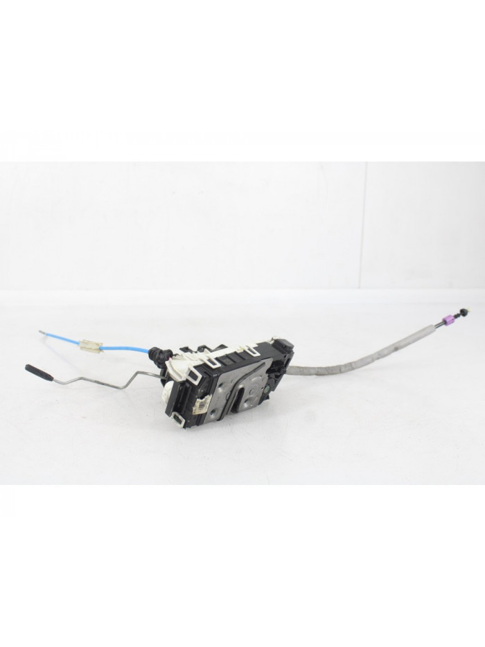 Recambio de cerradura puerta trasera derecha para mercedes-benz cla coupé (c117) cla 180 (117.342) referencia OEM IAM A117732020