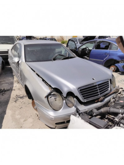 mercedes-benz clk (c208) del año 2001