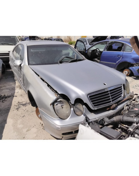 mercedes-benz clk (c208) del año 2001